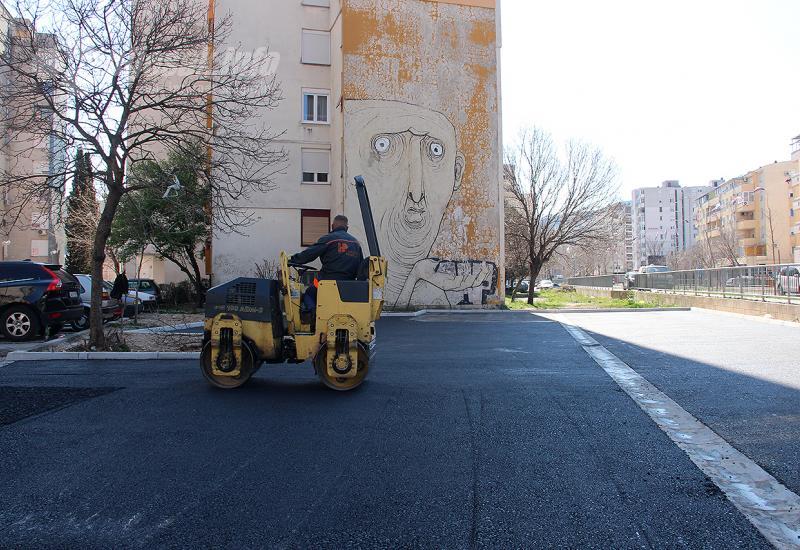 Korona neće u asfalt: Šminkanje oko mostarskih zgrada 